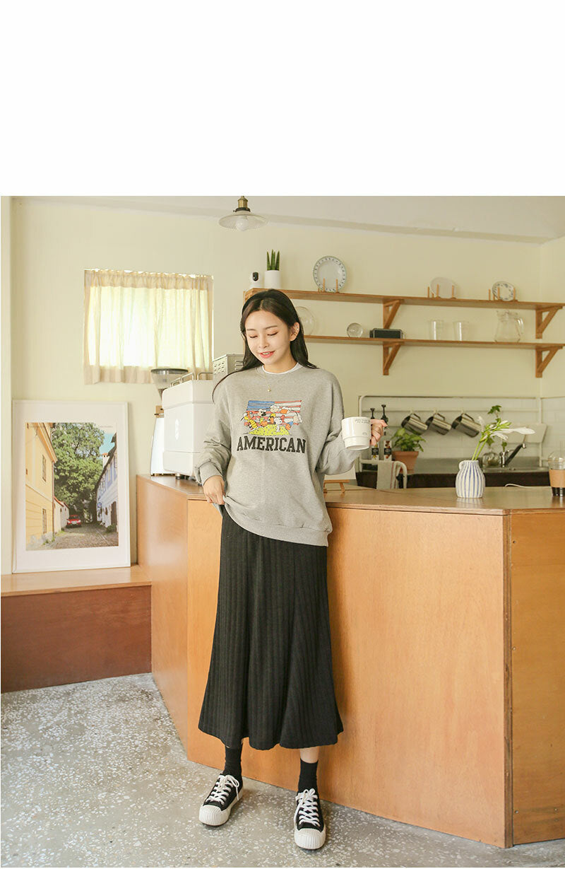 Ribbed Knit Flared Hem Skirt