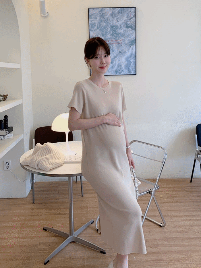 Solid Round Neck Back Slit Dress