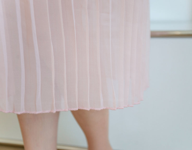 Elegant Pleated Pearl Button Dress