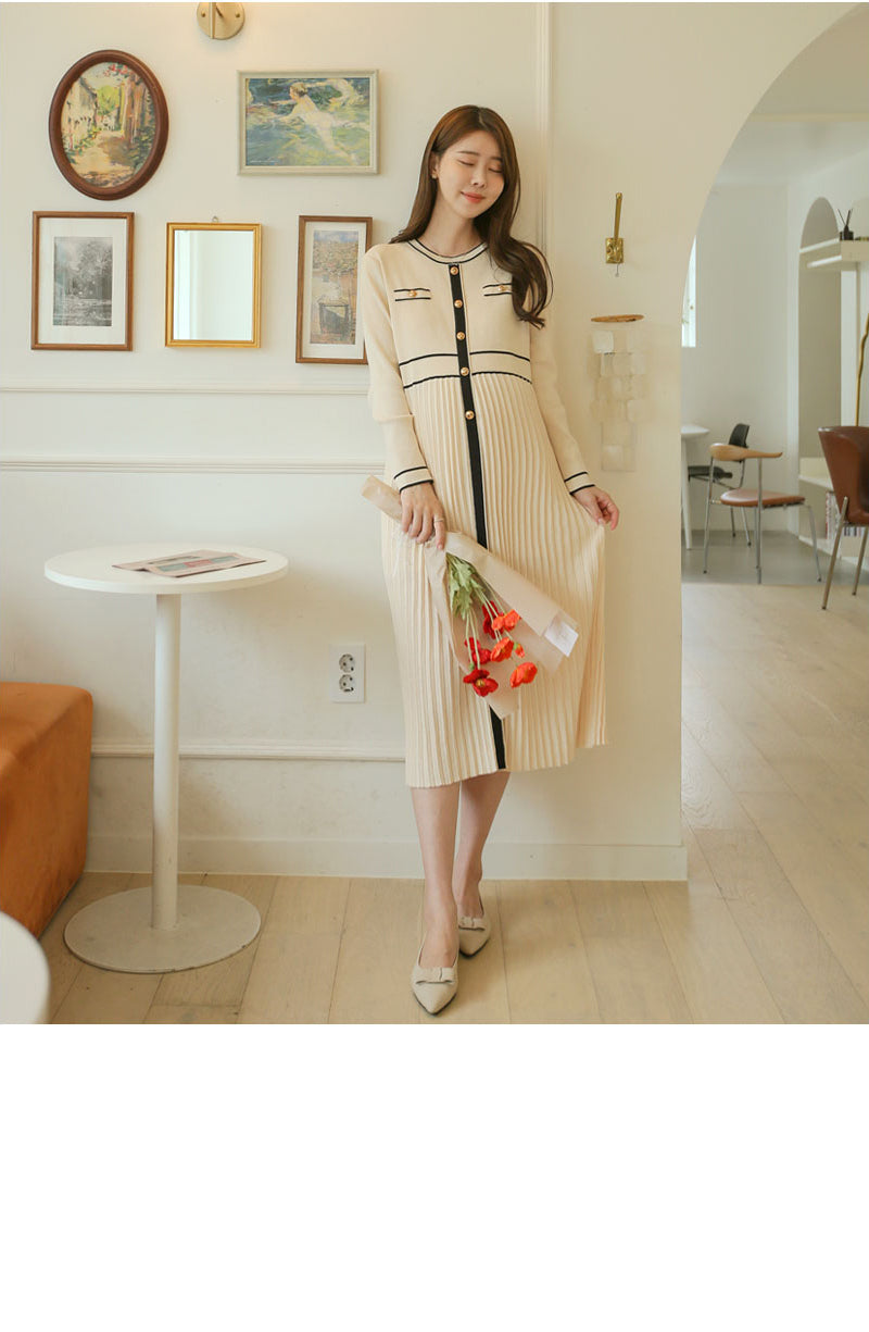 Elegant Stripe Knit Midi Dress