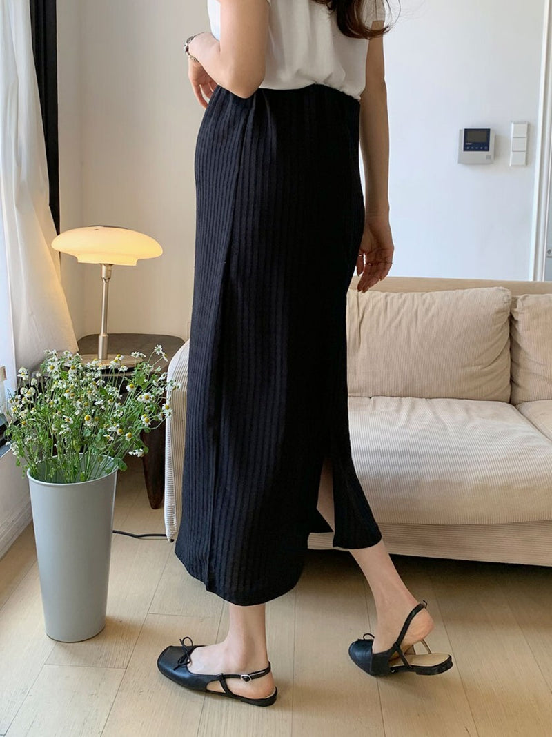 Vertical H-Line Black Slit Midi Skirt