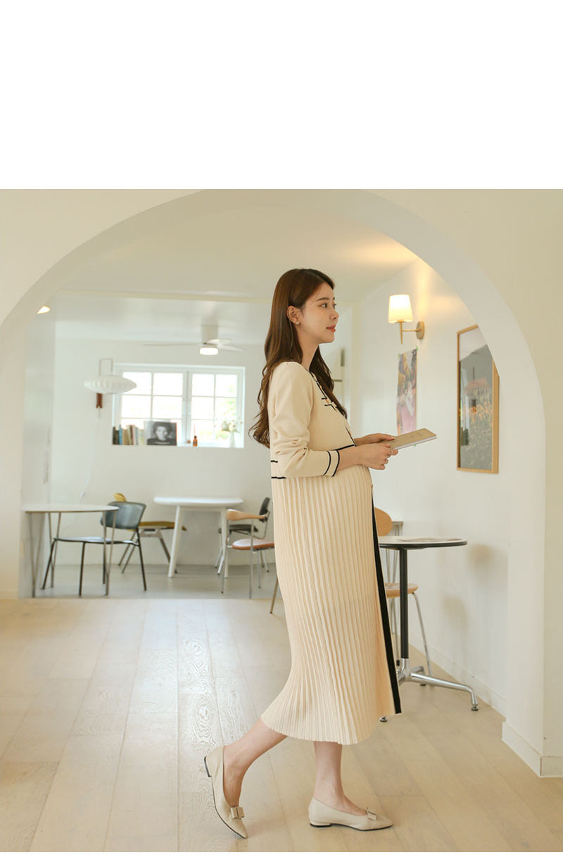 Elegant Stripe Knit Midi Dress