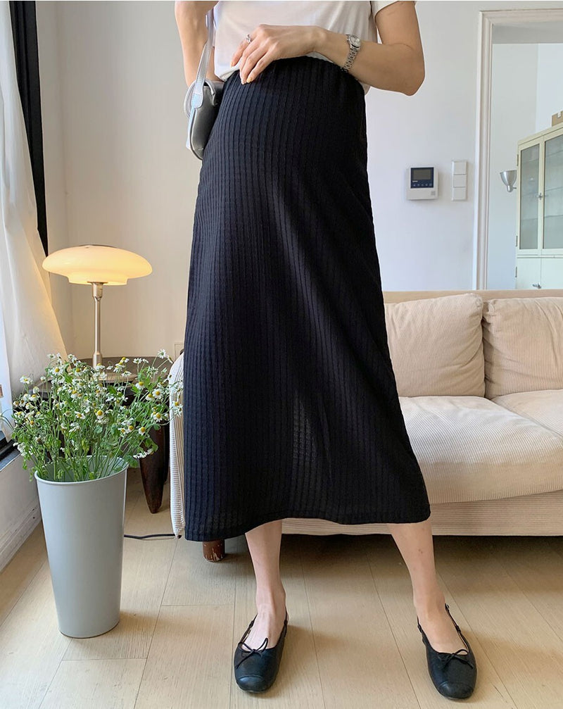 Vertical H-Line Black Slit Midi Skirt