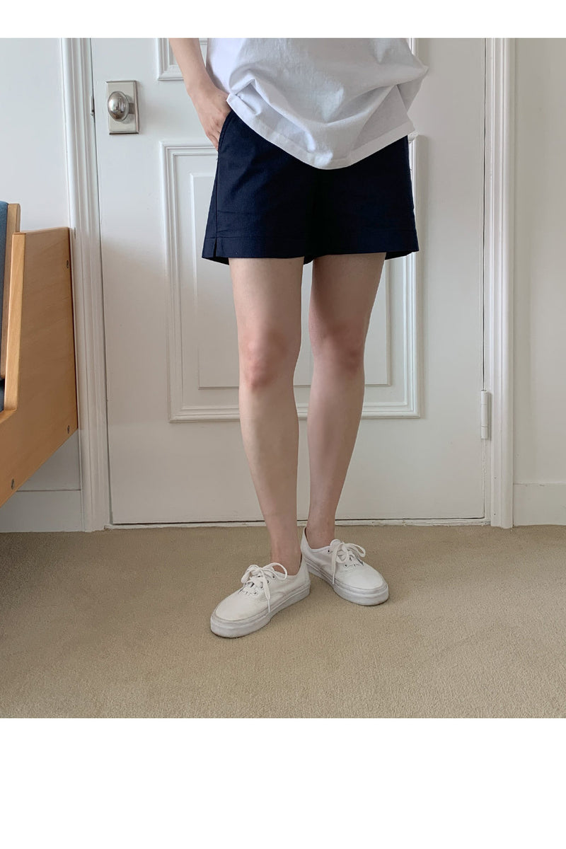 舒適直筒微開叉短褲