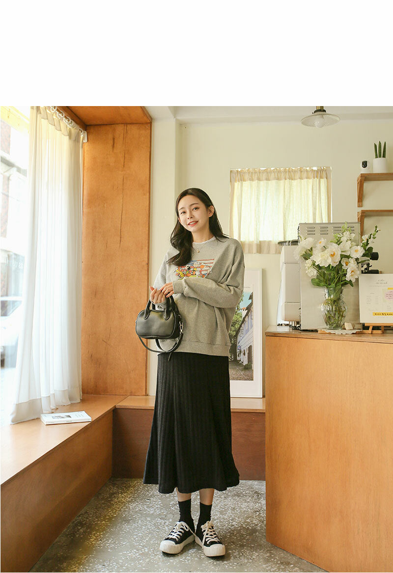 Ribbed Knit Flared Hem Skirt