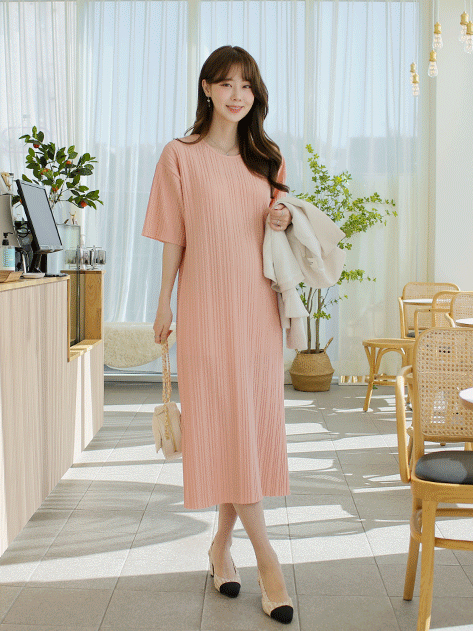 Simple Pleated Midi Dress