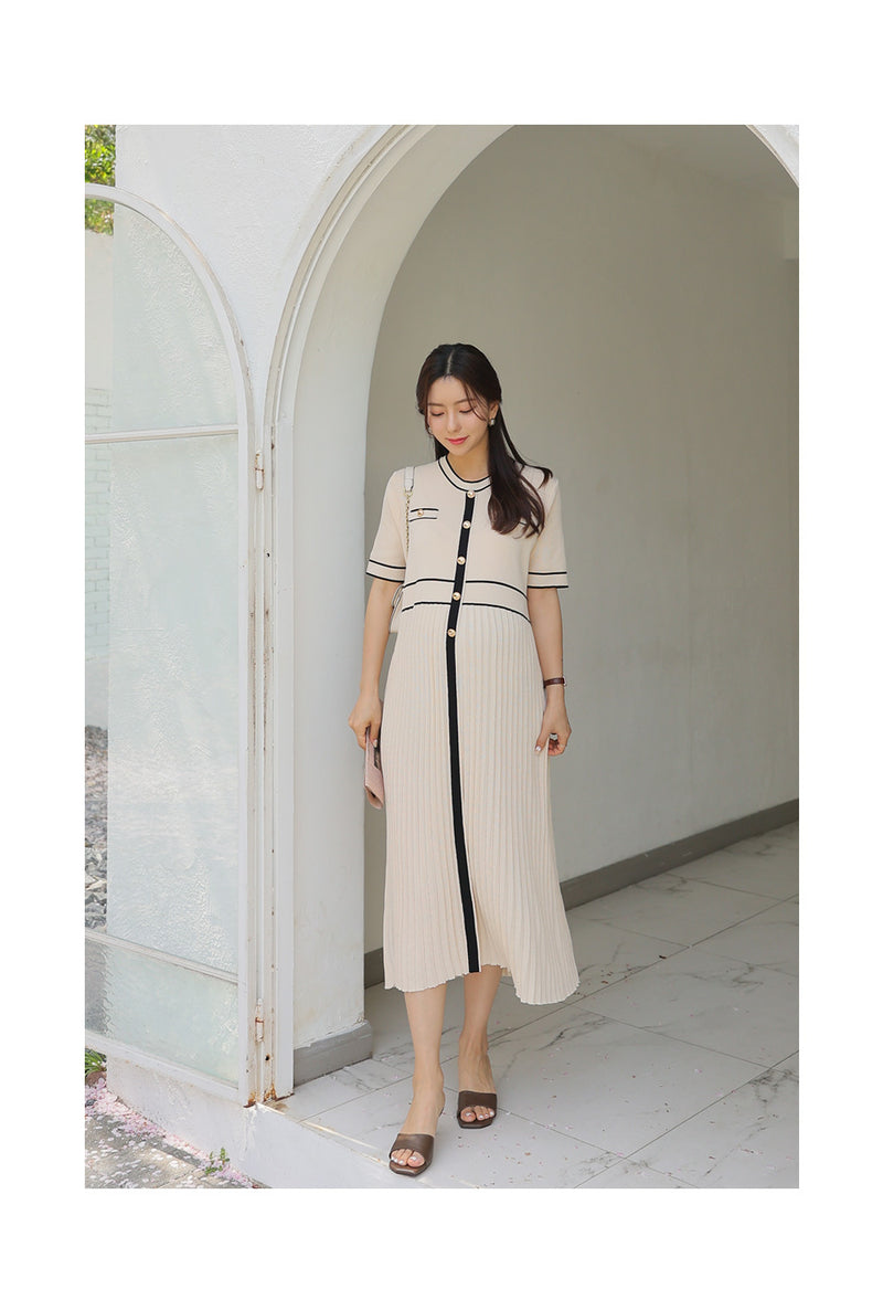 Elegant Stripe Knit Midi Dress
