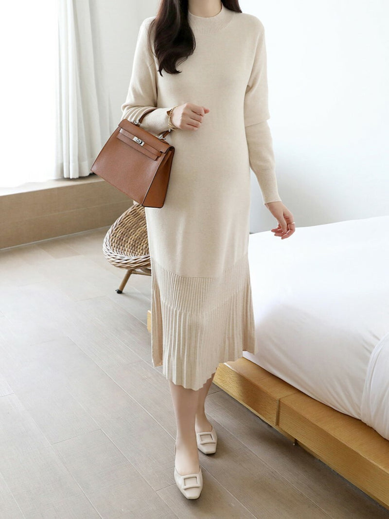 Half Neck Knitted Pleated Dress