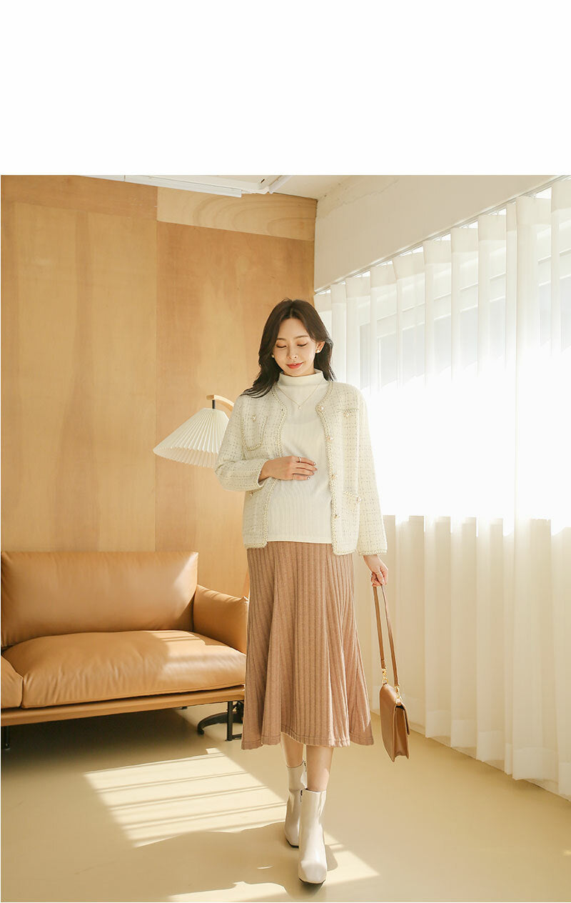 Ribbed Knit Flared Hem Skirt