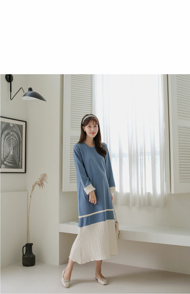 Pleated Two-Toned Midi Dress