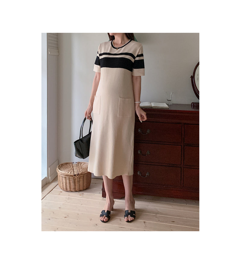 Simple Round Neck Pocket Dress